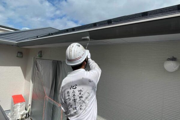 愛知県名古屋市　外壁屋根塗装施工中　　S様邸　無料見積り